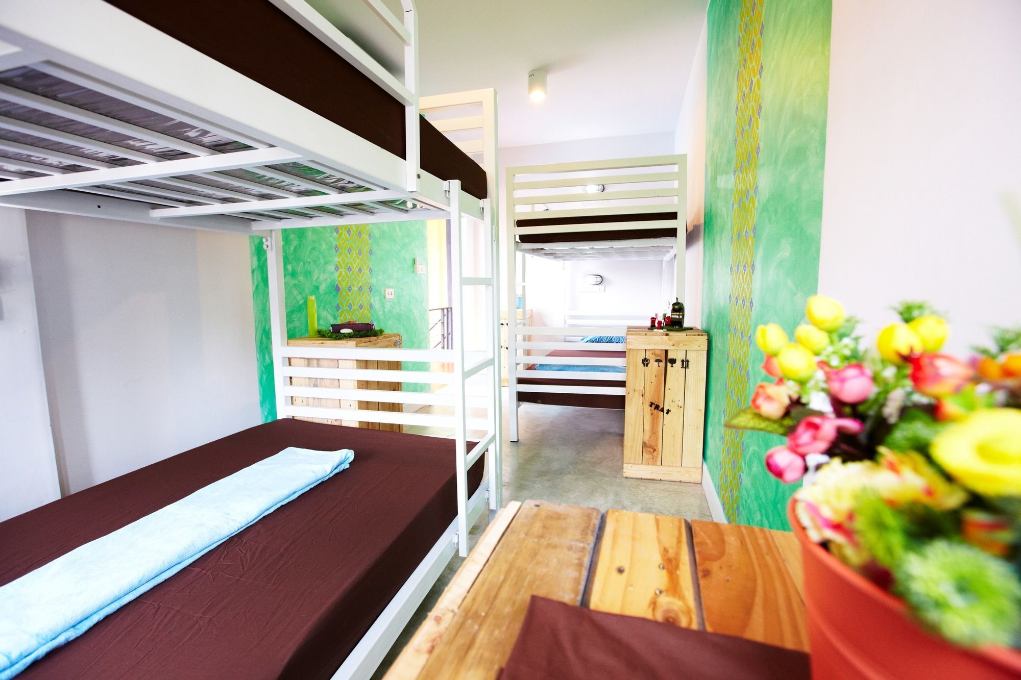Wh Hostel Bangkok Exterior foto